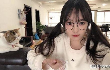 一姐娱乐瓜瓜吃瓜视频,揭秘娱乐圈幕后真相，吃瓜群众狂欢时刻